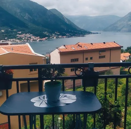 Vista Di Cattaro